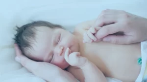 Cuidados essenciais com o recém-nascido: orientações para os primeiros dias em casa