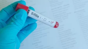 Sífilis: entenda os sintomas e saiba como se prevenir!