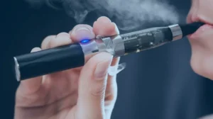 Cigarro Eletrônico: conheça os principais riscos à saúde causados pelo consumo contínuo