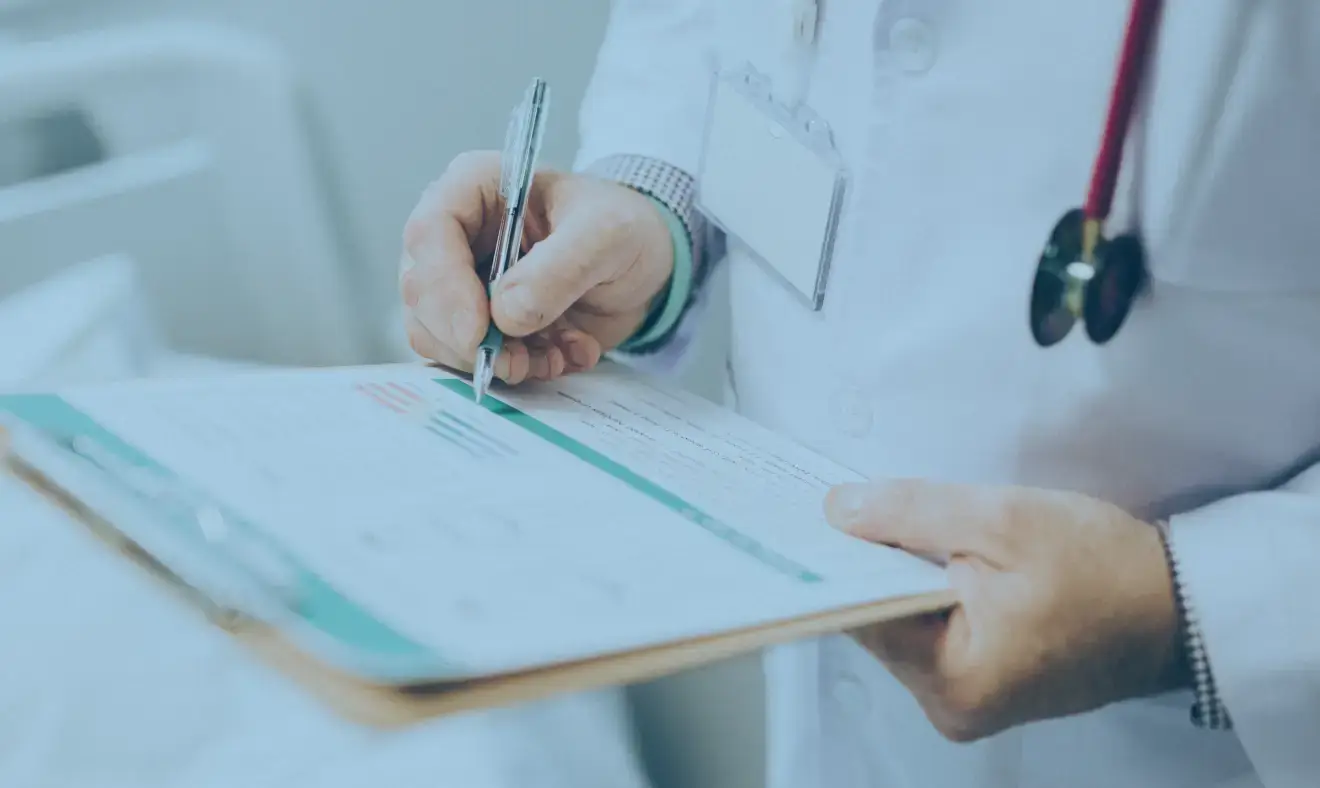 Exames fundamentais para dependentes químicos: quando o cuidado começa com o diagnóstico