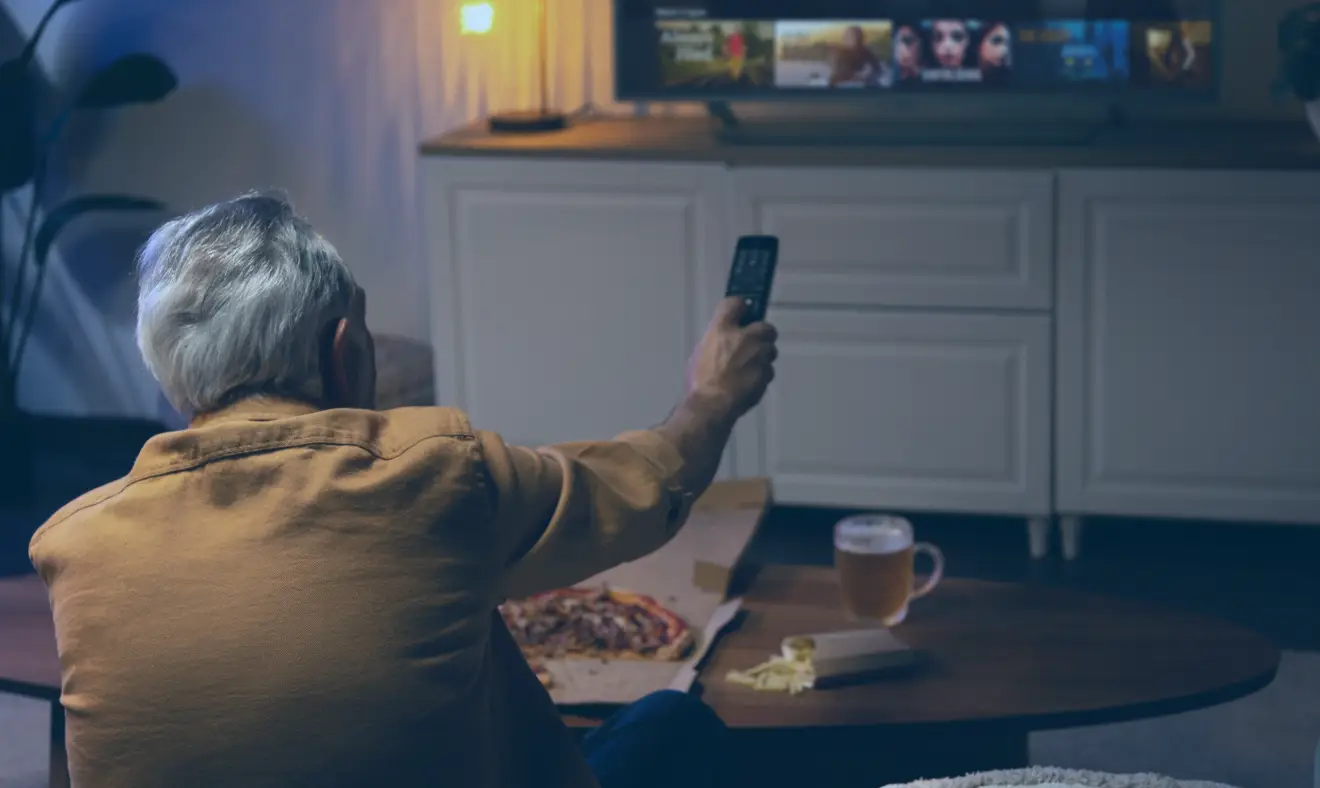 Como a televisão pode influenciar no sono dos idosos